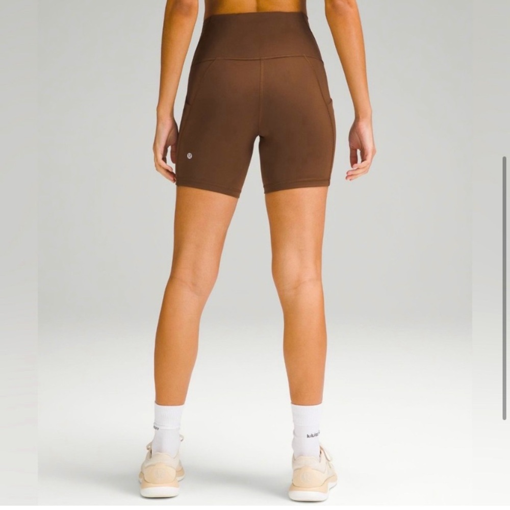 Lululemon Align high rise short 6" w/pockets 
Color: Java